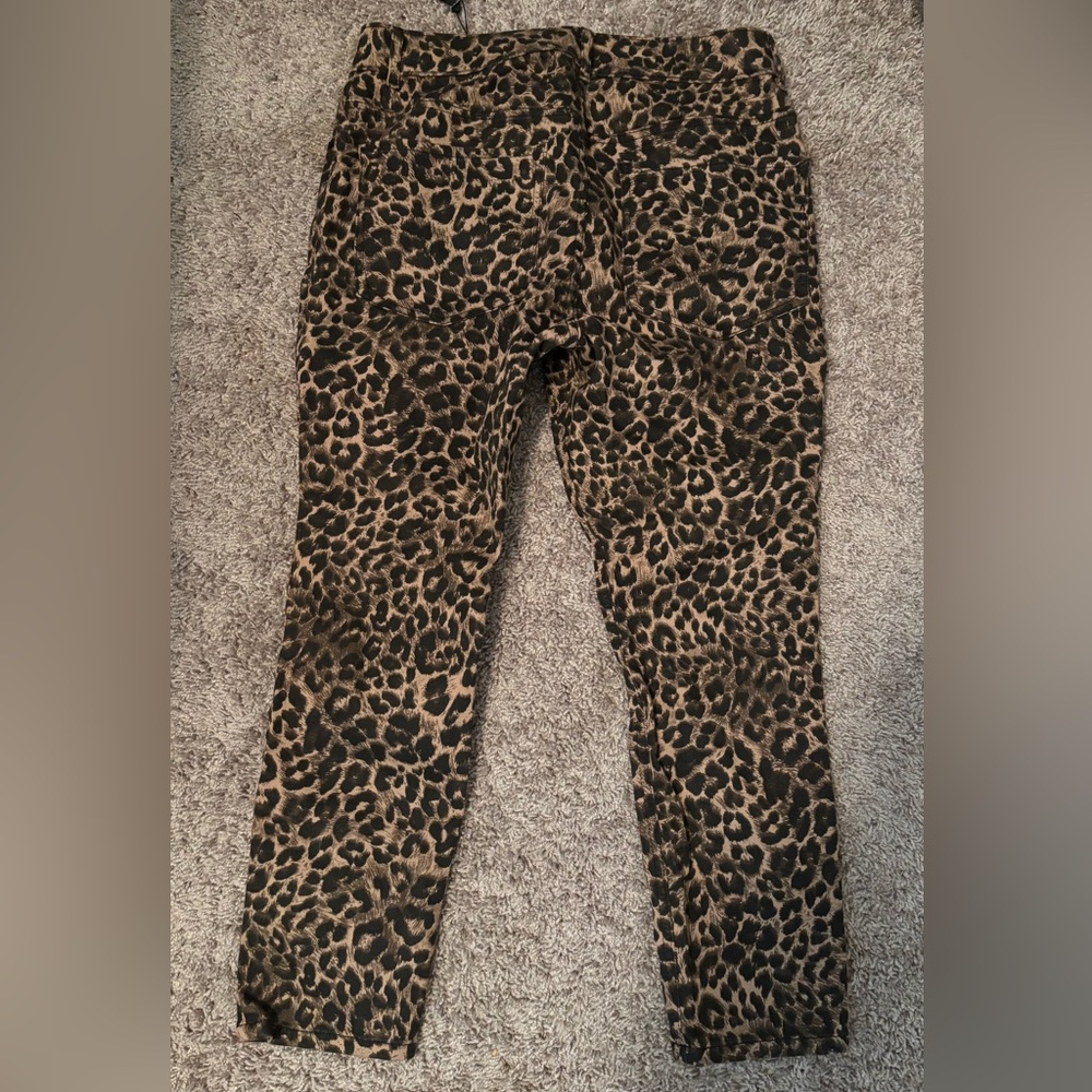 Express Leopard Print Skinny Ankle Pants NWT - Picture 3 of 4
